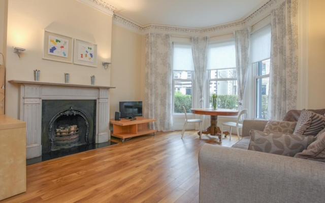 Queens Large 2 Bdr & 1 Bdr Apartments By Belfast City Breaks Buitenkant foto