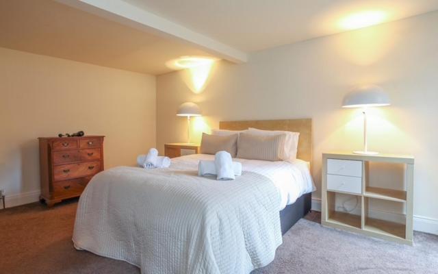 Queens Large 2 Bdr & 1 Bdr Apartments By Belfast City Breaks Buitenkant foto