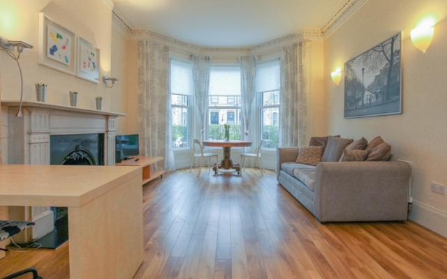 Queens Large 2 Bdr & 1 Bdr Apartments By Belfast City Breaks Buitenkant foto